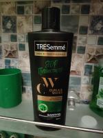 Шампунь TRESemme Curls&Waves "Стоп пушистость" для кудрявых и пушистых волос фото