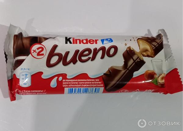 Шоколадно-вафельный батончик Kinder Bueno фото