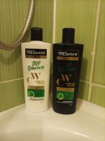 Шампунь TRESemme Curls&Waves "Стоп пушистость" для кудрявых и пушистых волос фото