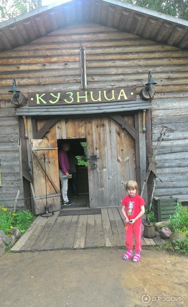 Сказачная тропа Лукоморье (Россия, Верхние Мандроги) фото
