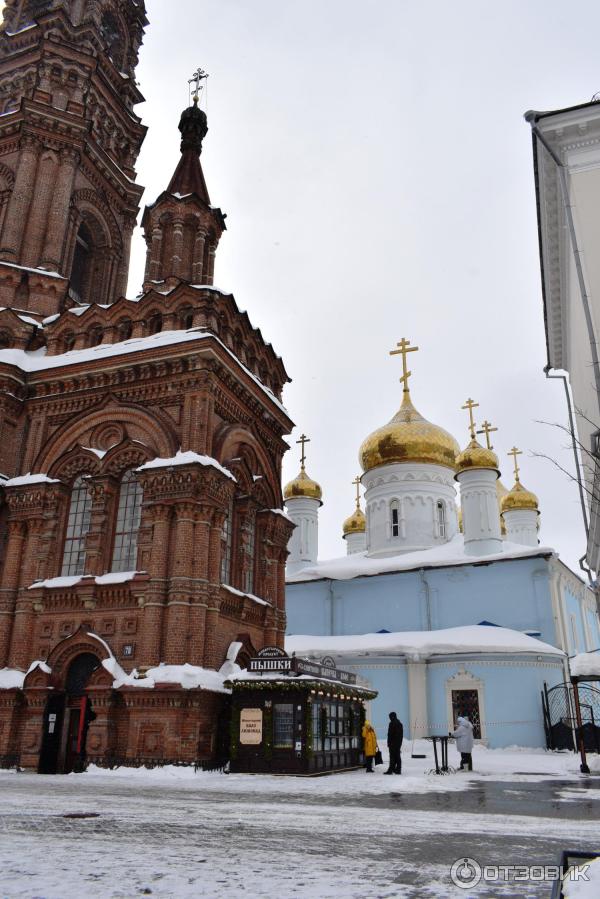 Памятник Федору Шаляпину на улице Баумана (Россия, Казань) фото