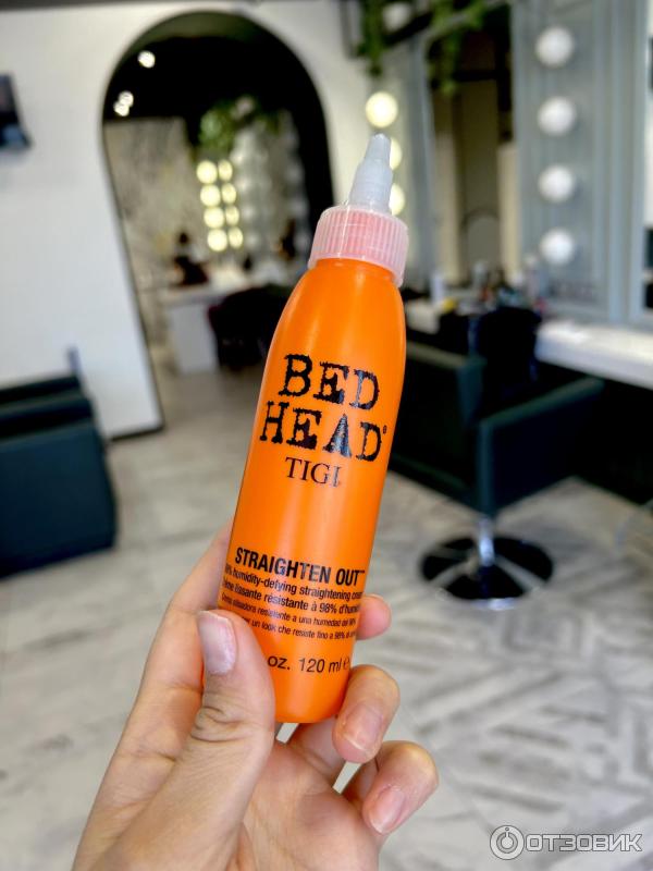 Термоактивный разглаживающий крем для волос Tigi Bed Head Straighten out фото