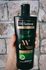 Шампунь TRESemme Curls&Waves "Стоп пушистость" для кудрявых и пушистых волос фото