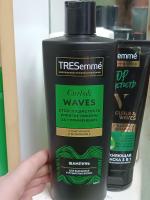 Шампунь TRESemme Curls&Waves "Стоп пушистость" для кудрявых и пушистых волос фото
