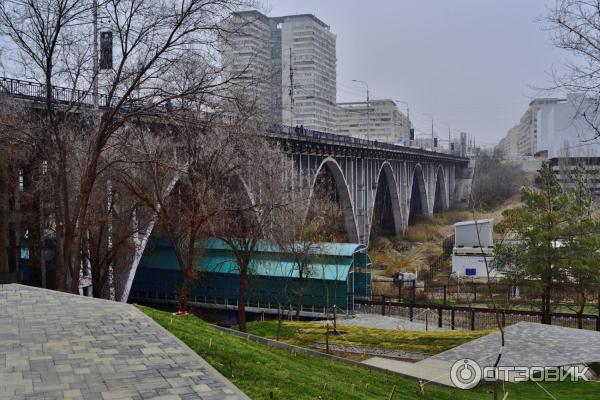 вид на Астраханский мост и часть Детской железной дороги