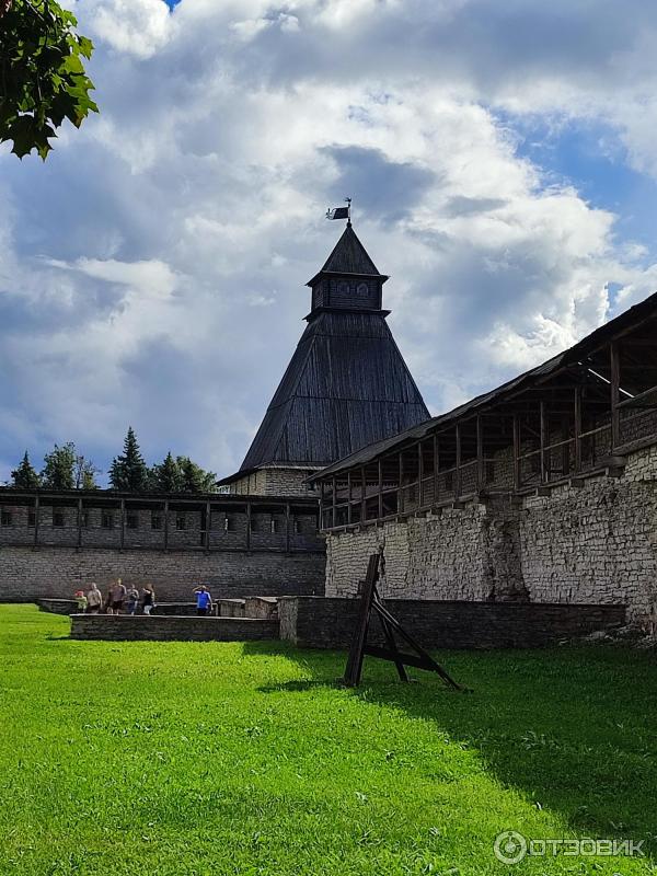 Экскурсия на смотровую площадку Власьевской башни Кремля (Россия, Псков) фото