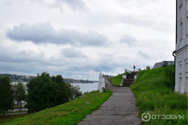 Набережная реки Волга (Россия, Кострома) фото