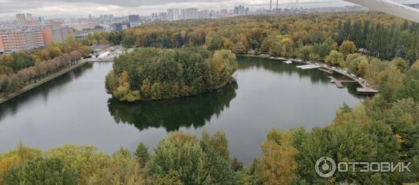 Колесо обозрения в Измайловском парке культуры и отдыха (Россия, Москва) фото