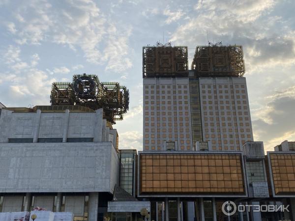 Смотровая площадка возле Президиума Российской академии наук (Россия, Москва) фото