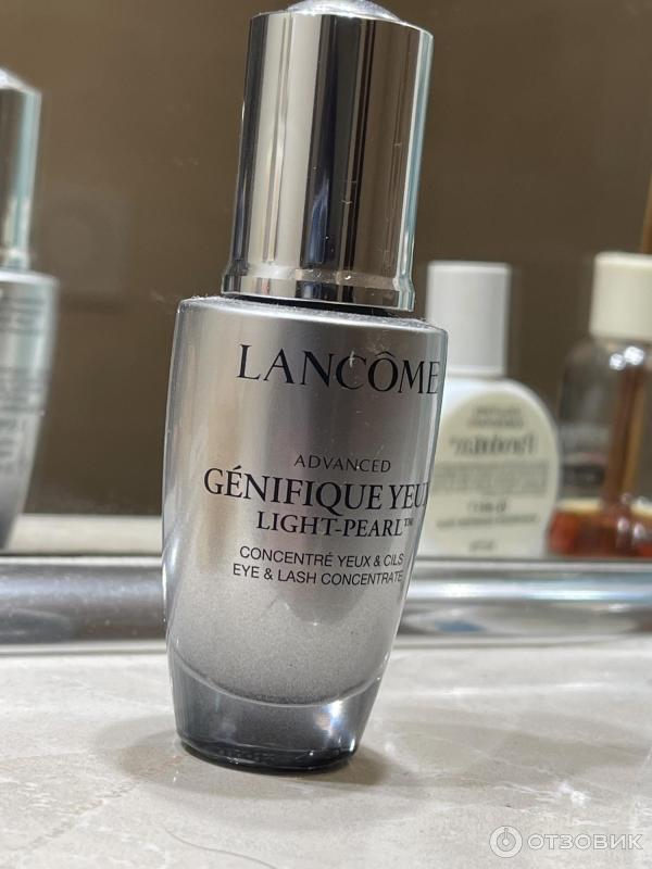 Активатор молодости для кожи вокруг глаз Lancome Genifique Yeux Light-Pearl фото