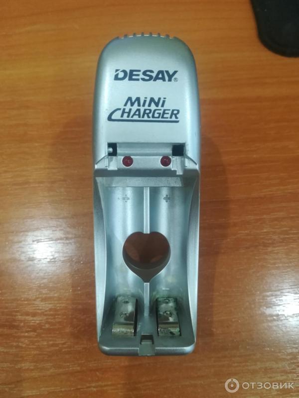 Зарядное устройство Desay Mini Charger фото