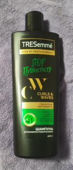 Шампунь TRESemme Curls&Waves "Стоп пушистость" для кудрявых и пушистых волос фото