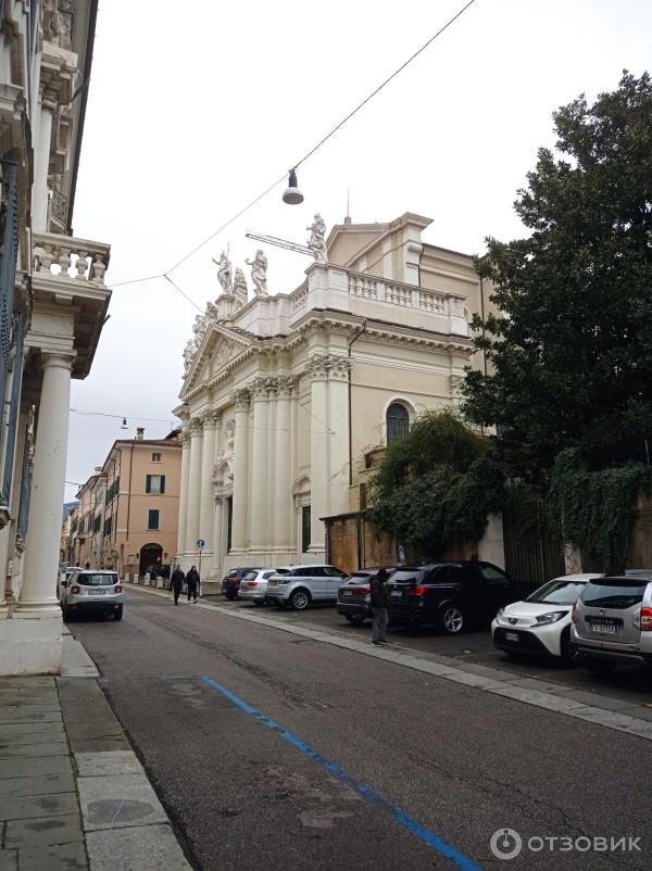 Церковь Chiesa dei Santi Nazaro e Celso (Италия, Брешиа) фото