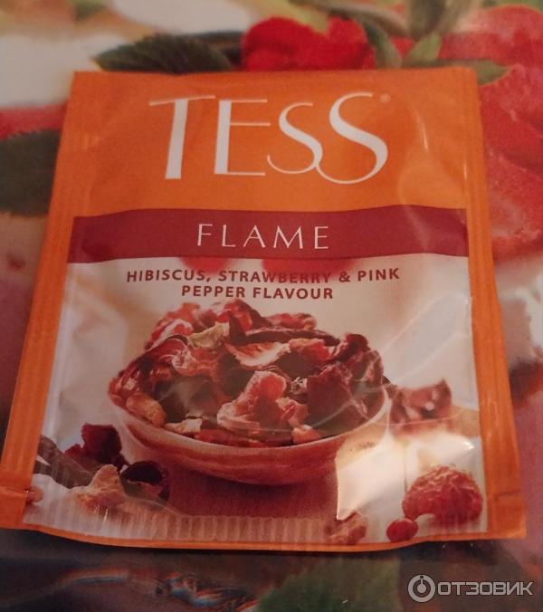 Чайный напиток Tess Flame со вкусом и ароматом земляники и розовым перцем фото