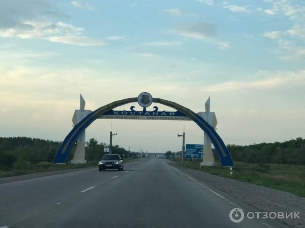 Поездка на автомобиле по Казахстану фото