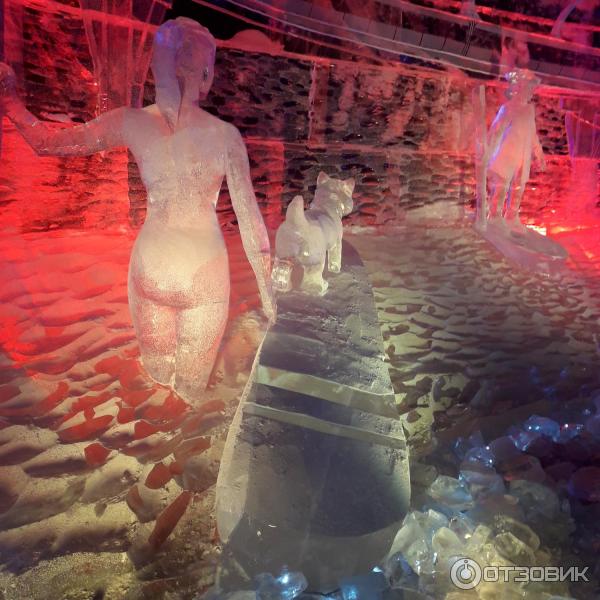 Выставка ледовых скульптур у Нарышкина бастиона Петропавловской крепости (Россия, Санкт-Петербург) фото