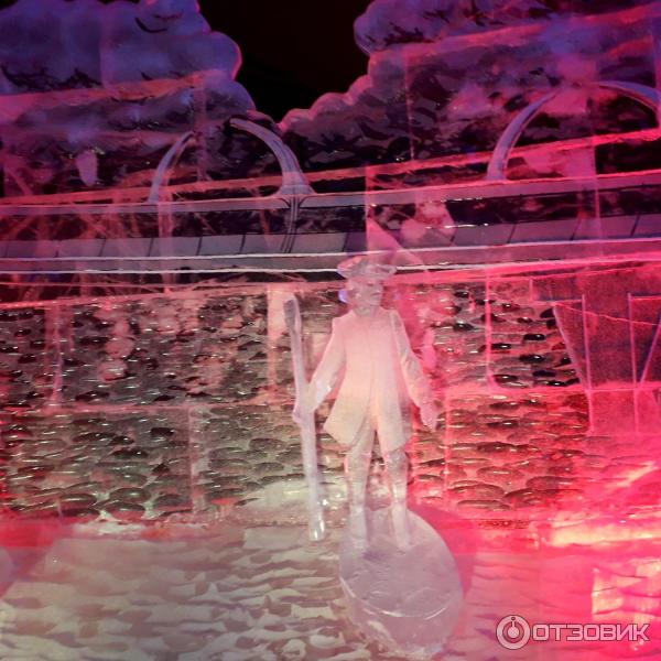 Выставка ледовых скульптур у Нарышкина бастиона Петропавловской крепости (Россия, Санкт-Петербург) фото