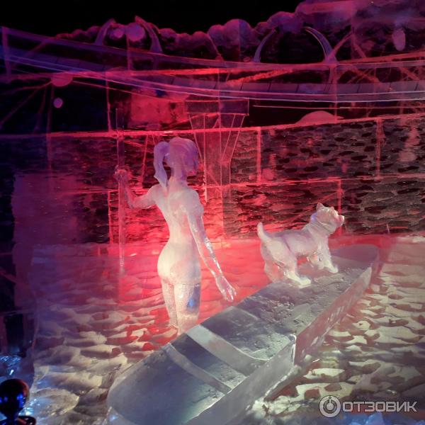 Выставка ледовых скульптур у Нарышкина бастиона Петропавловской крепости (Россия, Санкт-Петербург) фото