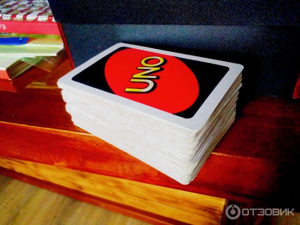 Настольная карточная игра UNO фото