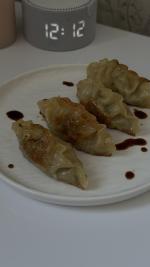 Дамплинги Bibigo "Королевские со свининой и овощами" фото