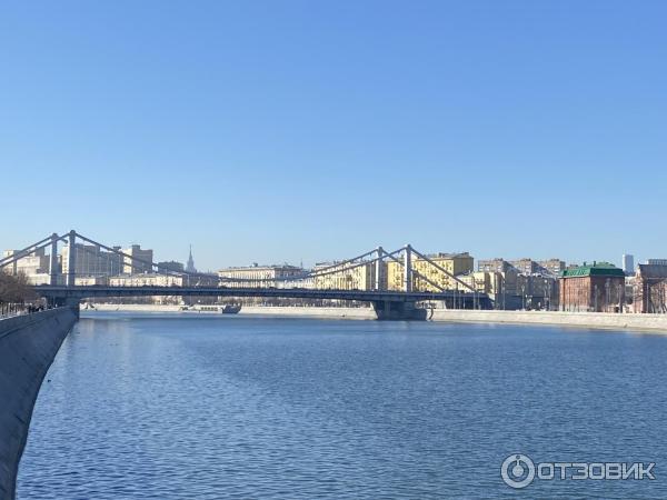 Вид на Крымский мост (Россия, Москва)