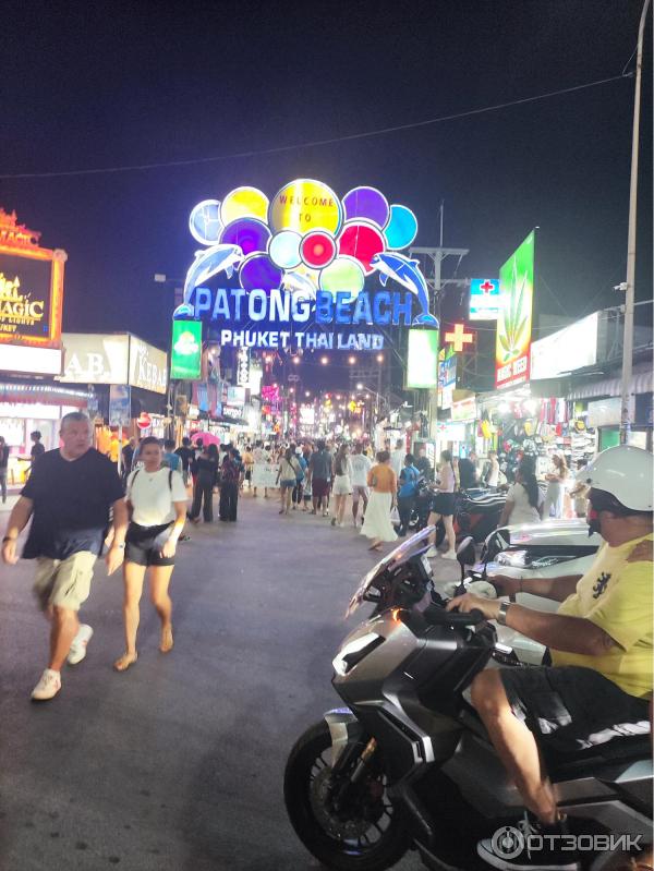 Ночные развлечения на улице Bangla Road (Таиланд, о. Пхукет) фото