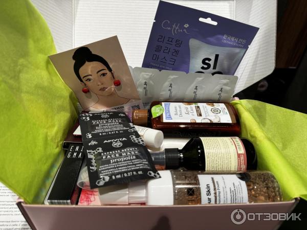 Коробочка NewBeautyBox Marie Claire май 2024