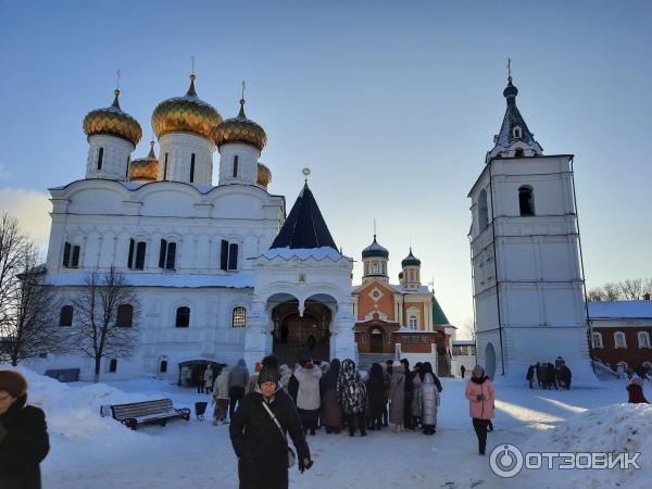 Экскурсия в Свято-Троицкий Ипатьевский монастырь (Россия, Кострома) фото