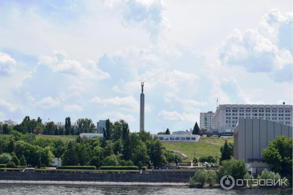 Прогулка на теплоходе Москва 110 по реке Волге (Россия, Самара) фото