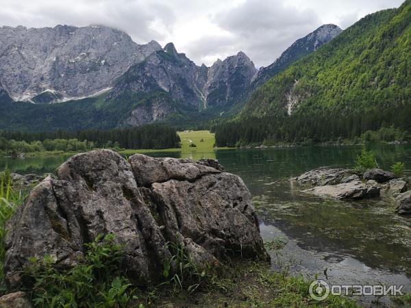 Озера Lago Inferiore di Fusine (Италия, Удине) фото