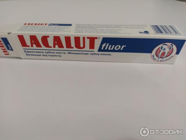 Лечебно-профилактическая зубная паста Lacalut fluor фото