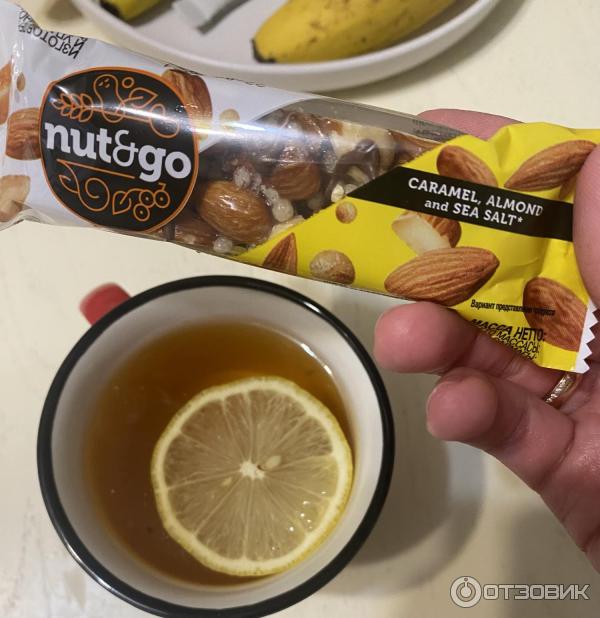 Отзыв о Миндальный батончик с карамелью Nut & go | Для перекуса отлично