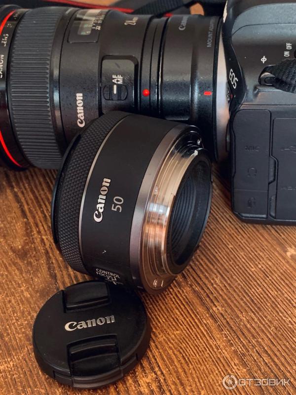 Объектив Canon RF 50mm f 1.8 STM вид сбоку