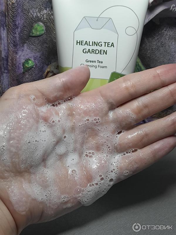 Пенка для умывания The Saem Healing tea garden Green tea cleansing foam фото