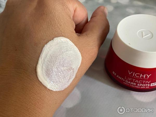 Дневной крем против пигментации Vichy Collagen SPF 50 с витамином B3 фото