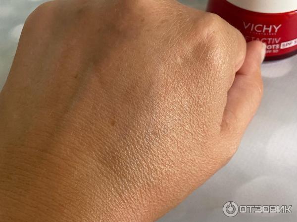 Дневной крем против пигментации Vichy Collagen SPF 50 с витамином B3 фото