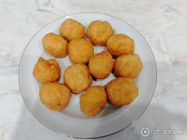 Круггетсы Мясная галерея Горячая штучка с сырным соусом фото