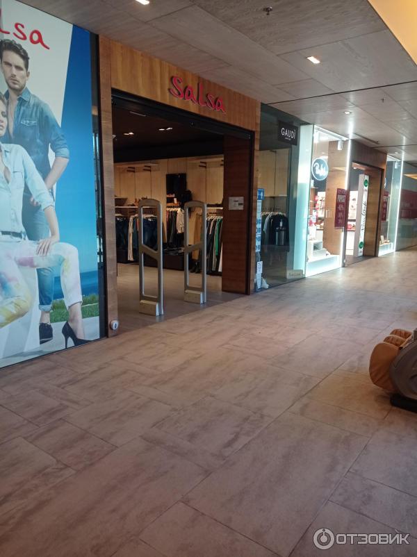 Торговый центр BBI Center (Босния и Герцеговина, Сараево) фото