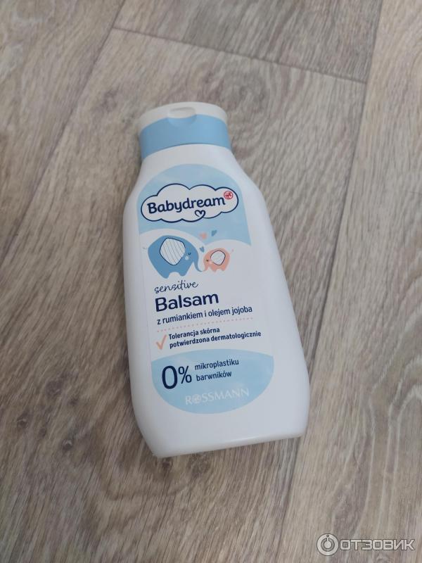 Бальзам для тела Rossmann Babydream sensitiwe с ромашкой и маслом жожоба фото