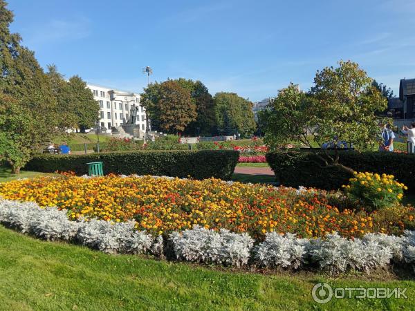 Сквер Храма Христа Спасителя (Россия, Москва)