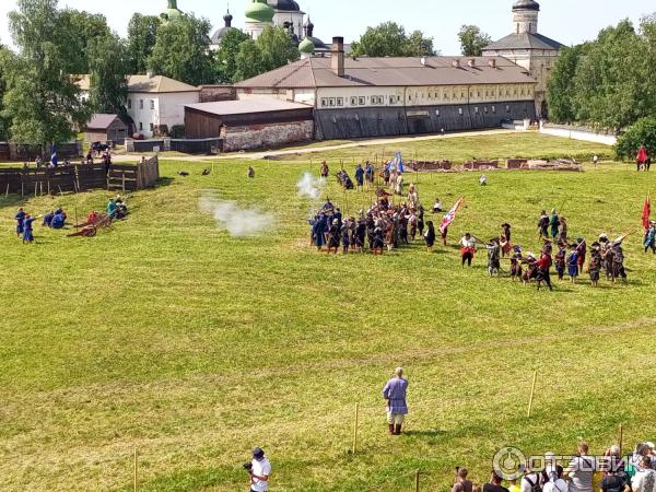 Фестиваль военно-исторической реконструкции Кирилло-Белозерская осада (Россия, Кириллов) фото