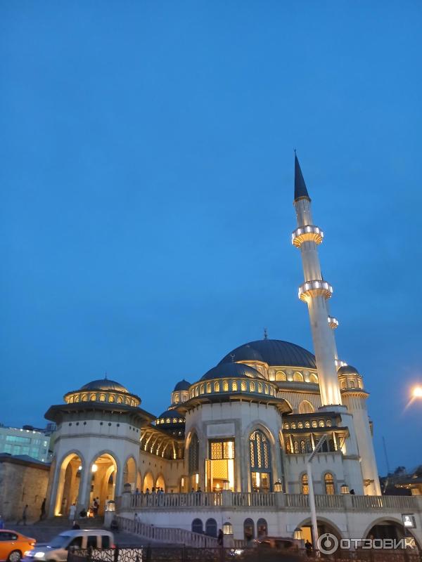 Отзыв о Площадь Таксим (Турция, Стамбул) | Интересное место, есть свой дух