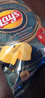 Чипсы Lay's "Рождественское яблоко в карамели" фото