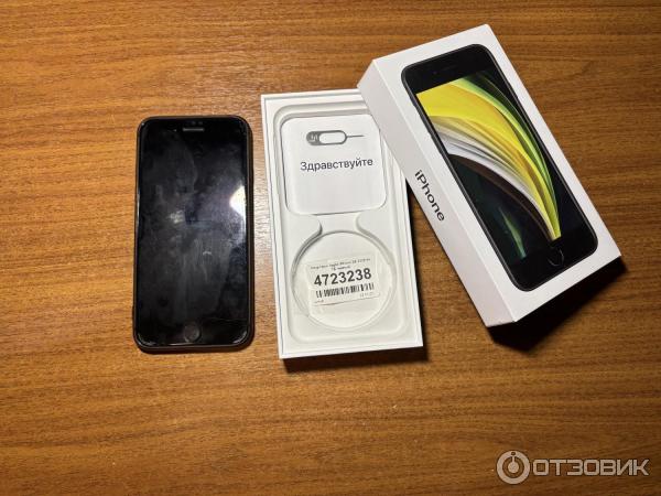 Смартфон Apple iPhone SE 2020 фото