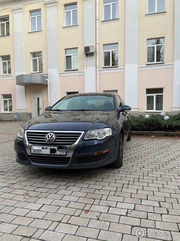 Автомобиль Volkswagen Passat В6 седан фото