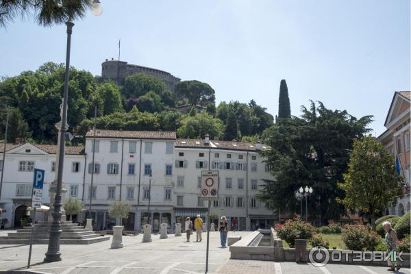 Гориция, Piazza della Vittoria