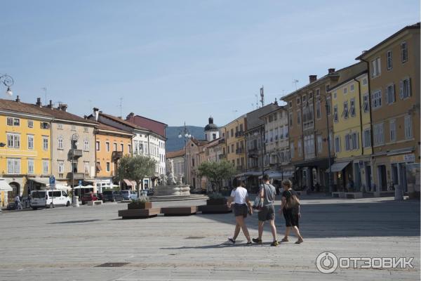 Гориция, Piazza della Vittoria