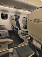 Самолет Embraer ERJ-190 фото