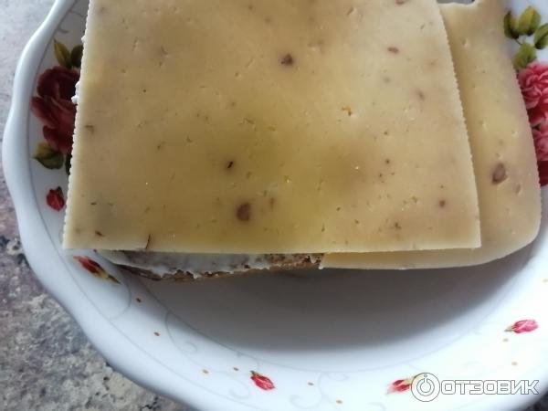 Отзыв о Сыр Бобровский сыродельный завод с грецким орехом | Вкусный сыр